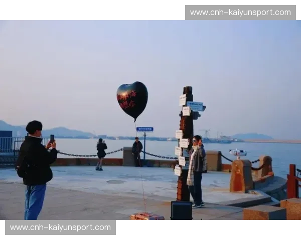 绿浪掠过海琴弦：杭州绿城与青岛中能的宿命交响诗